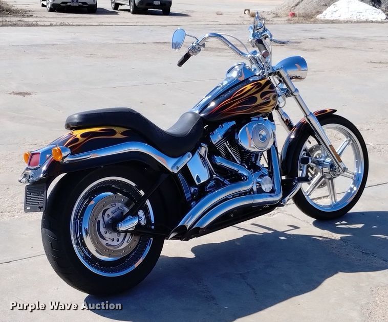 image for item MR9776 2005 Harley Davidson FXSTDI  motorcycle