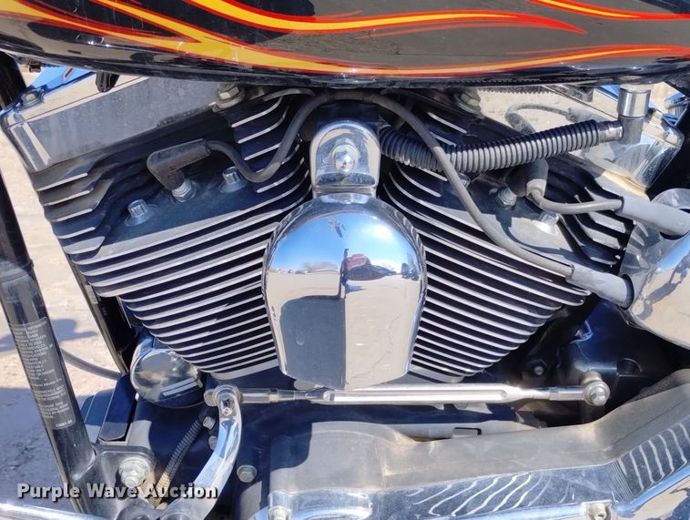 image for item MR9776 2005 Harley Davidson FXSTDI  motorcycle