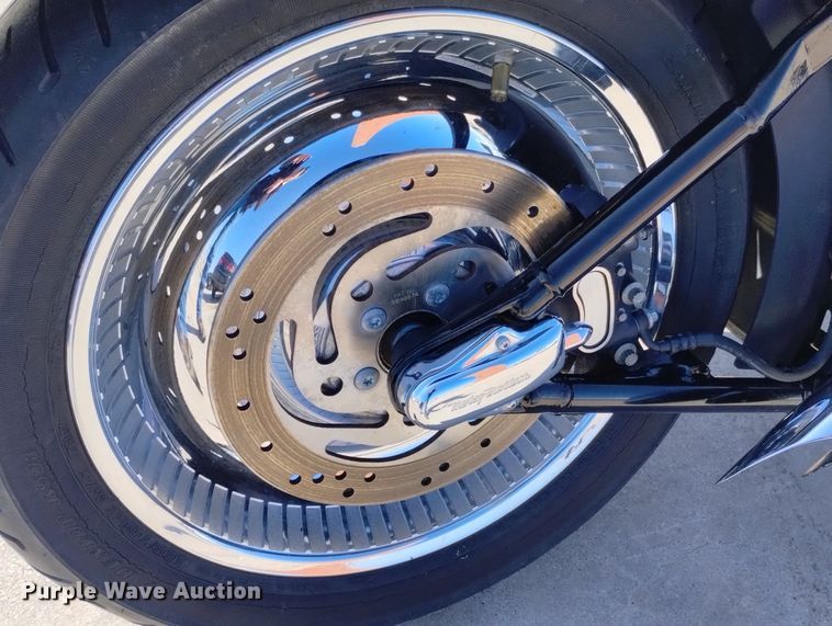 image for item MR9776 2005 Harley Davidson FXSTDI  motorcycle