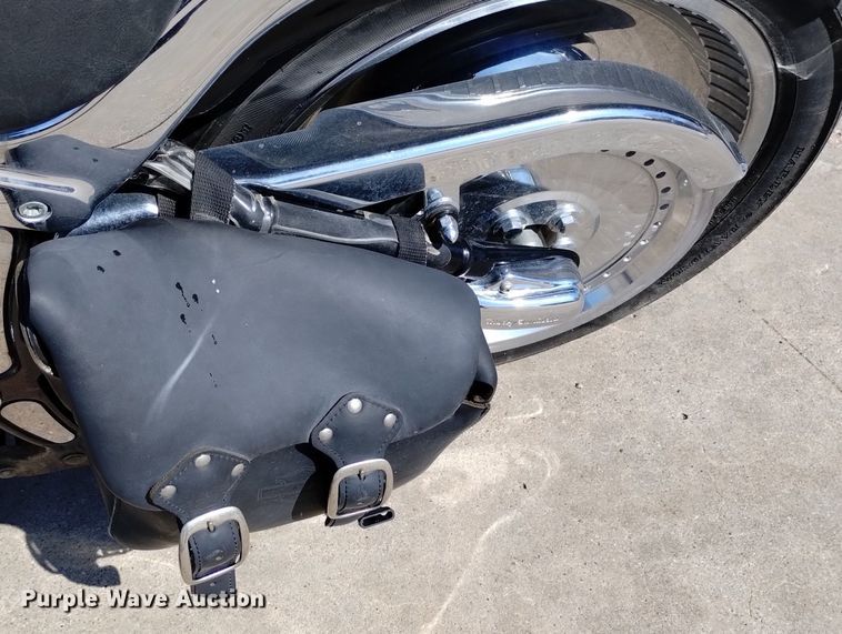 image for item MR9776 2005 Harley Davidson FXSTDI  motorcycle