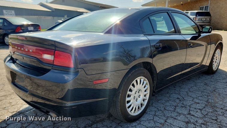 image for item MW9563 2014 Dodge Charger Police