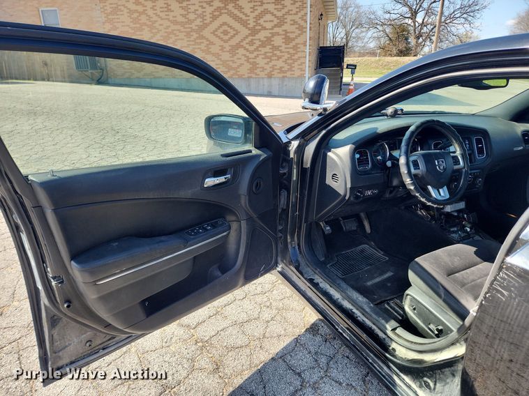 image for item MW9563 2014 Dodge Charger Police