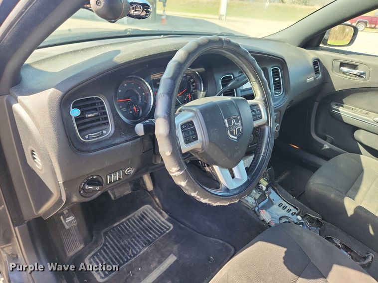 image for item MW9563 2014 Dodge Charger Police