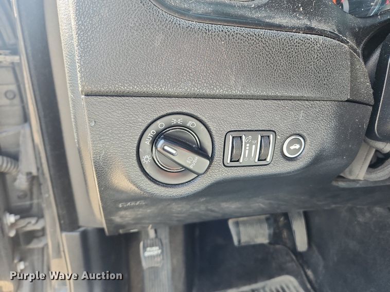 image for item MW9563 2014 Dodge Charger Police