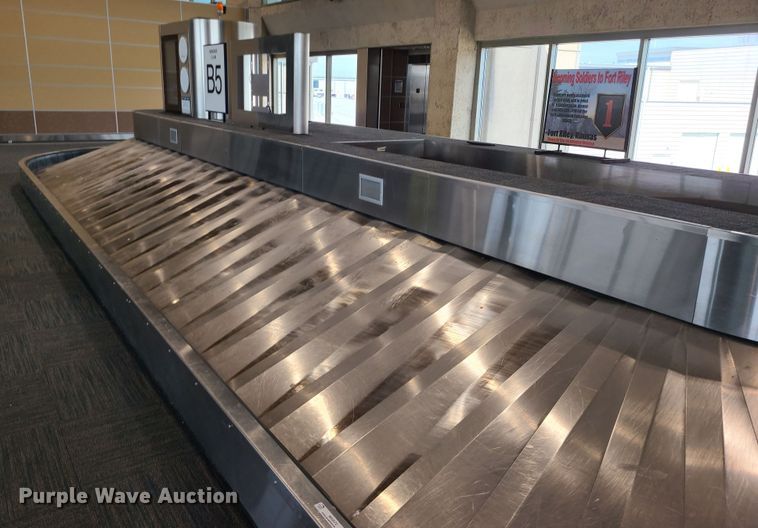image for item MX9572 Luggage carousel