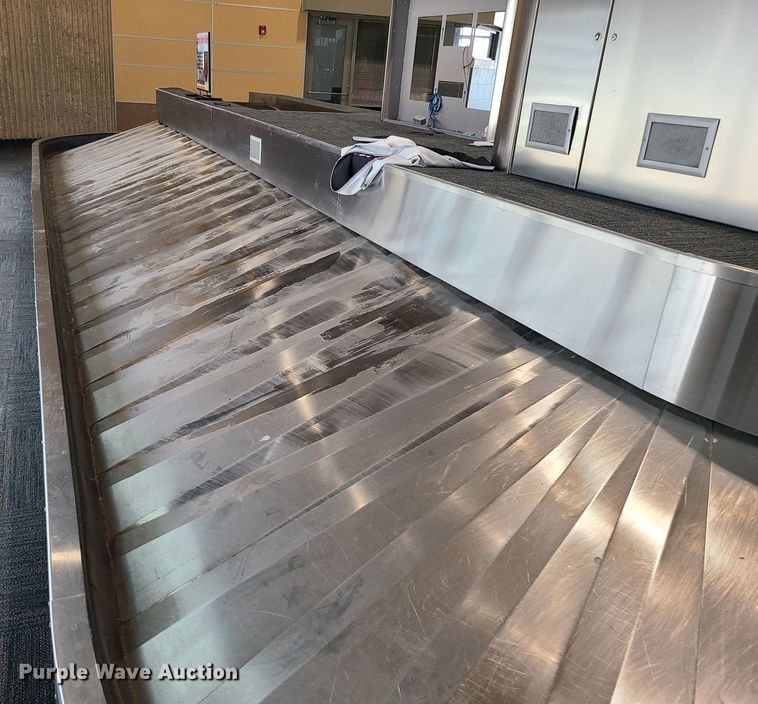 image for item MX9572 Luggage carousel