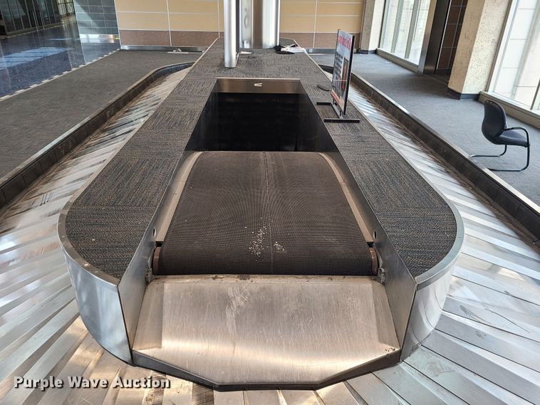 image for item MX9572 Luggage carousel