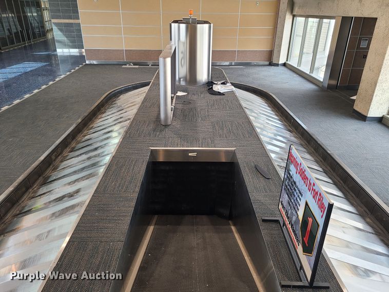 image for item MX9572 Luggage carousel