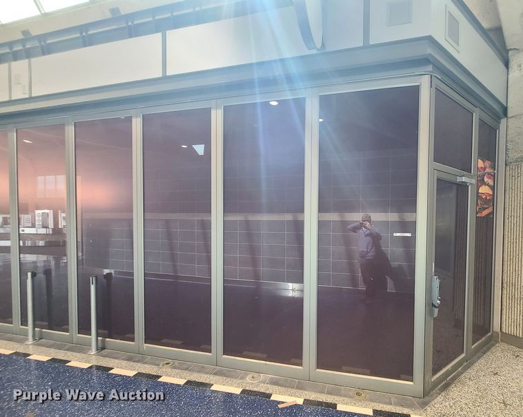 image for item MX9574 Retractable glass wall