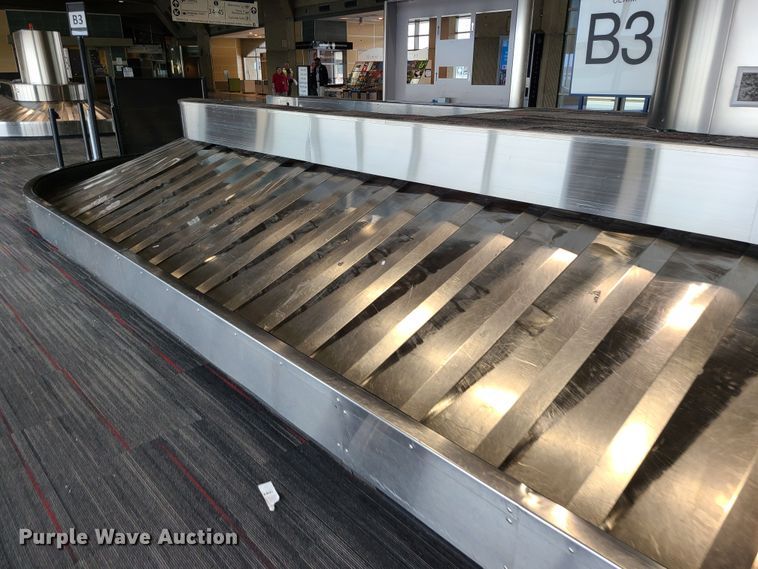 image for item MX9580 (2) luggage carousels