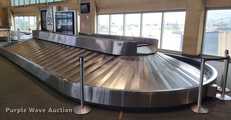 image for item MX9584 (2) luggage carousels