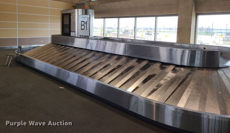 image for item MX9584 (2) luggage carousels