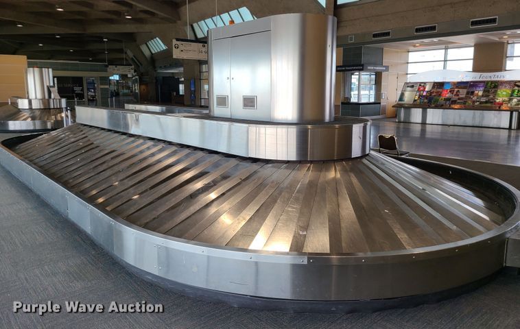 image for item MX9584 (2) luggage carousels