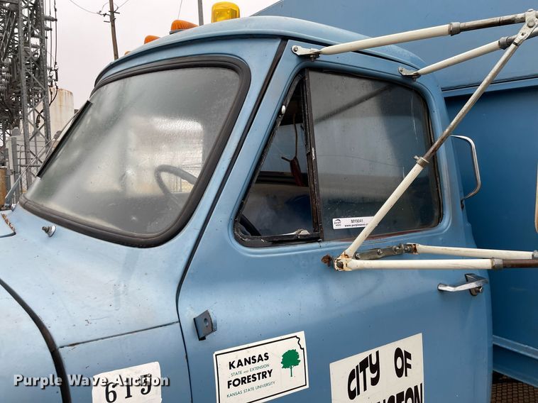 image for item MY9041 1955 Ford F600  dump truck