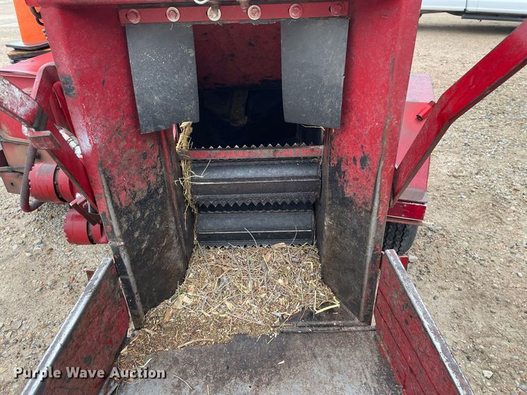 image for item MY9042 Olathe 986  wood chipper