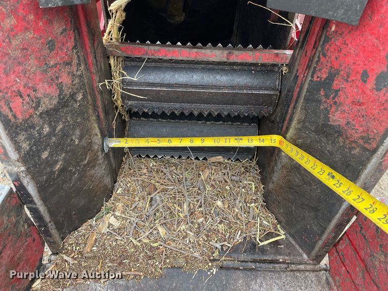 image for item MY9042 Olathe 986  wood chipper