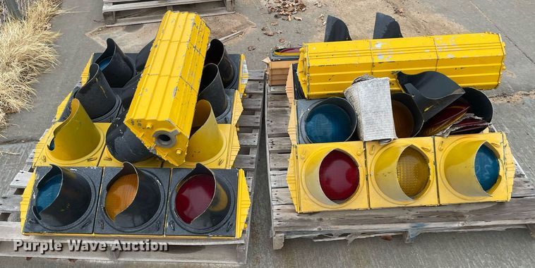 image for item MY9045 (10) stop lights