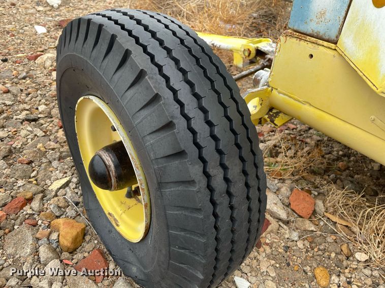 image for item MY9047 Shop built  nurse tank trailer