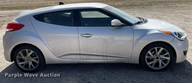 image for item MY9052 2016 Hyundai Veloster