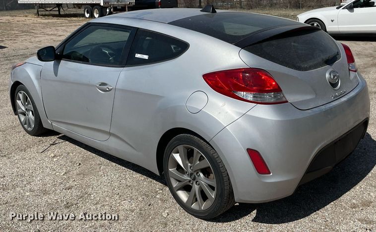 image for item MY9052 2016 Hyundai Veloster