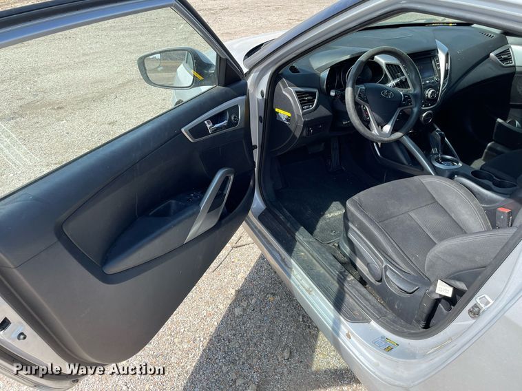 image for item MY9052 2016 Hyundai Veloster