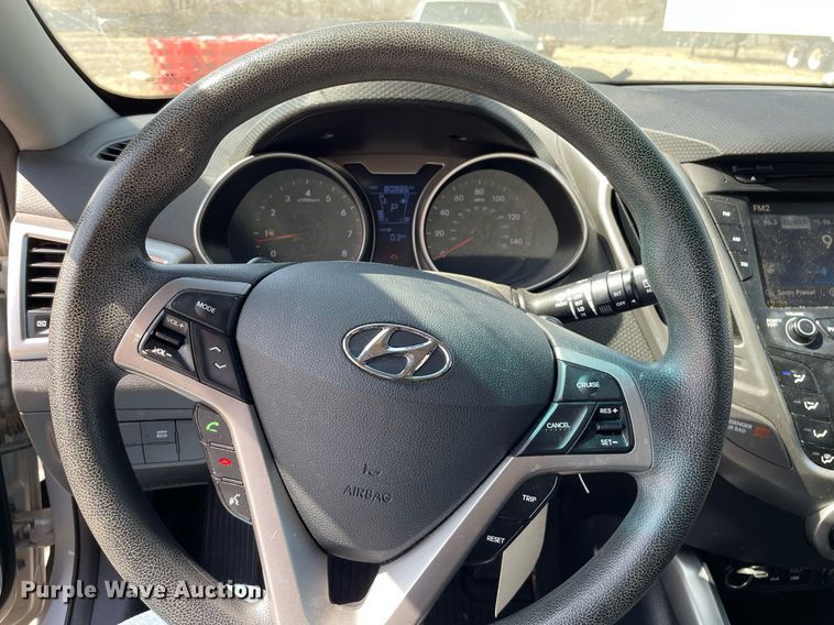 image for item MY9052 2016 Hyundai Veloster