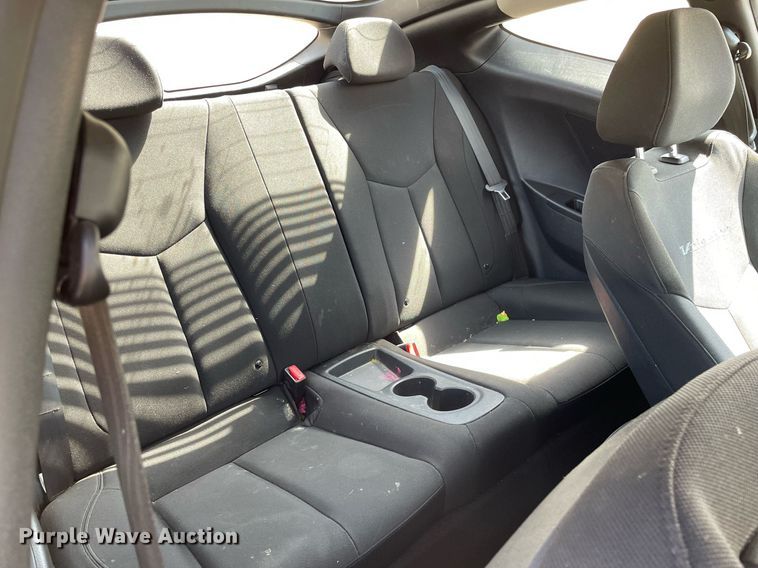 image for item MY9052 2016 Hyundai Veloster