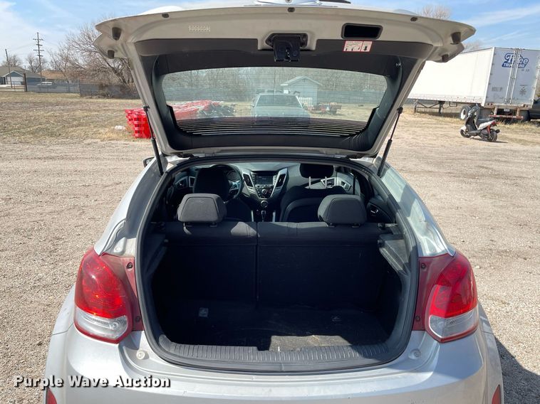 image for item MY9052 2016 Hyundai Veloster