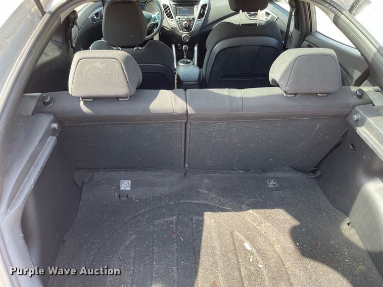 image for item MY9052 2016 Hyundai Veloster