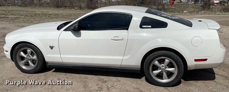 image for item MY9053 2009 Ford Mustang