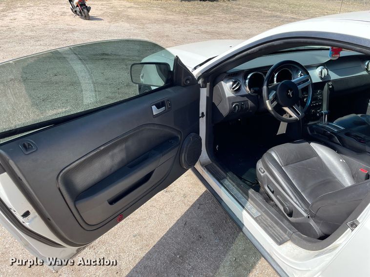 image for item MY9053 2009 Ford Mustang