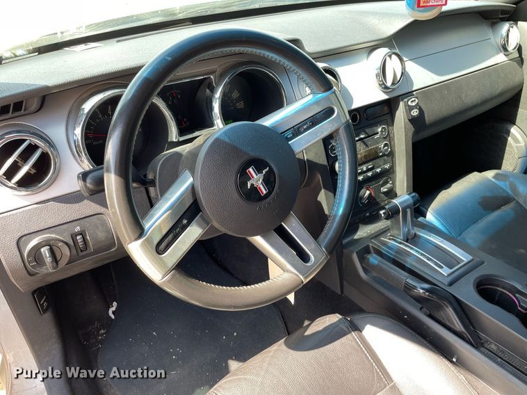 image for item MY9053 2009 Ford Mustang