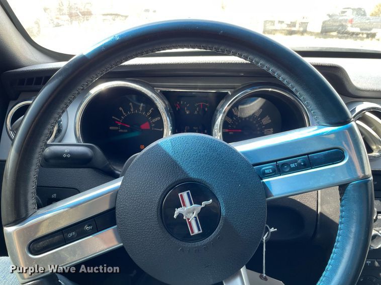 image for item MY9053 2009 Ford Mustang