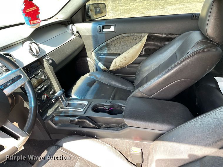 image for item MY9053 2009 Ford Mustang