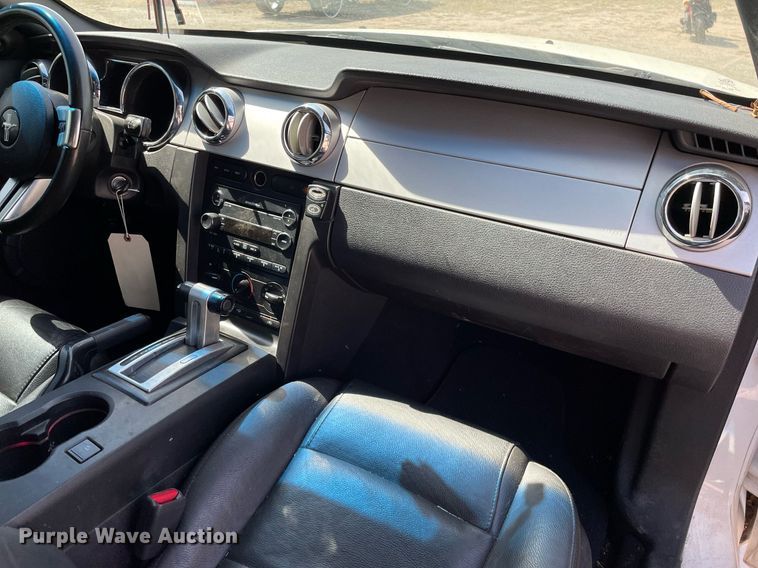 image for item MY9053 2009 Ford Mustang