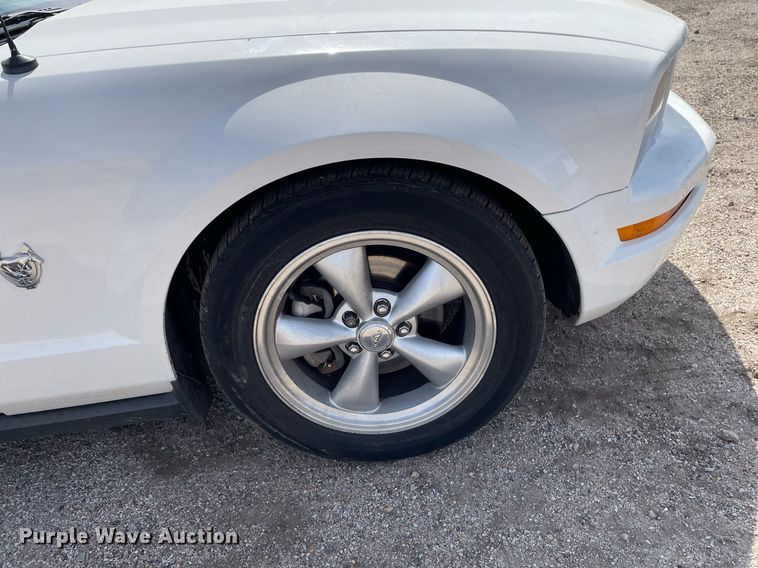 image for item MY9053 2009 Ford Mustang