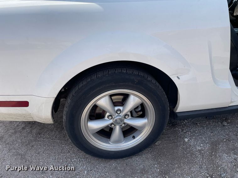 image for item MY9053 2009 Ford Mustang