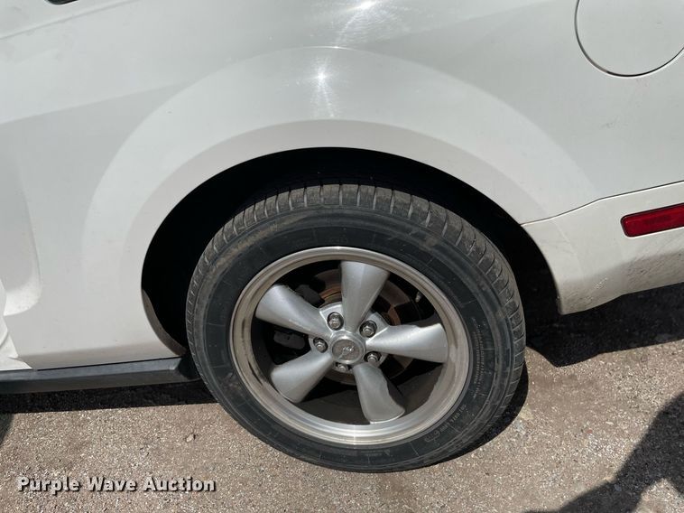 image for item MY9053 2009 Ford Mustang