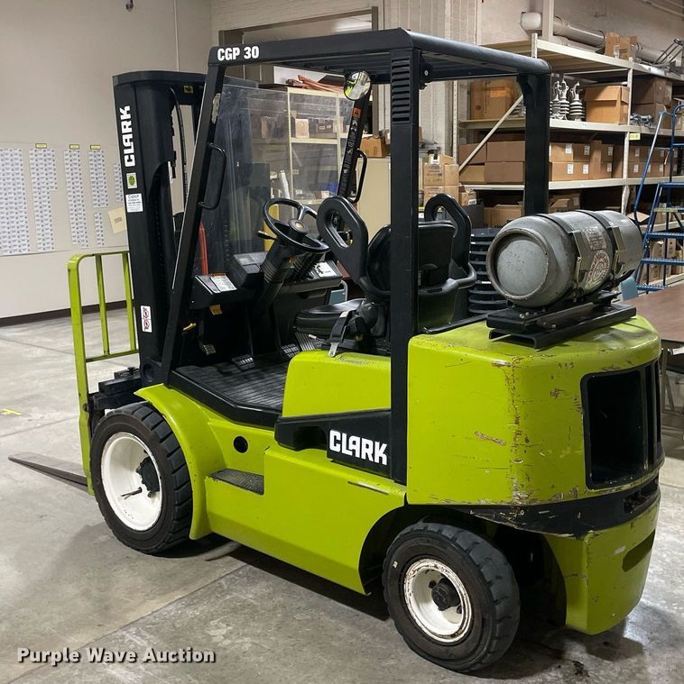 image for item MY9126 Clark CGP30  forklift