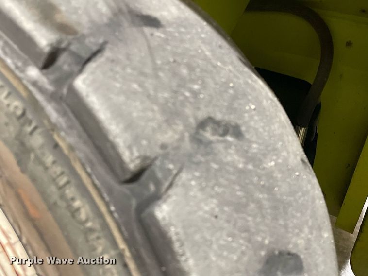 image for item MY9126 Clark CGP30  forklift