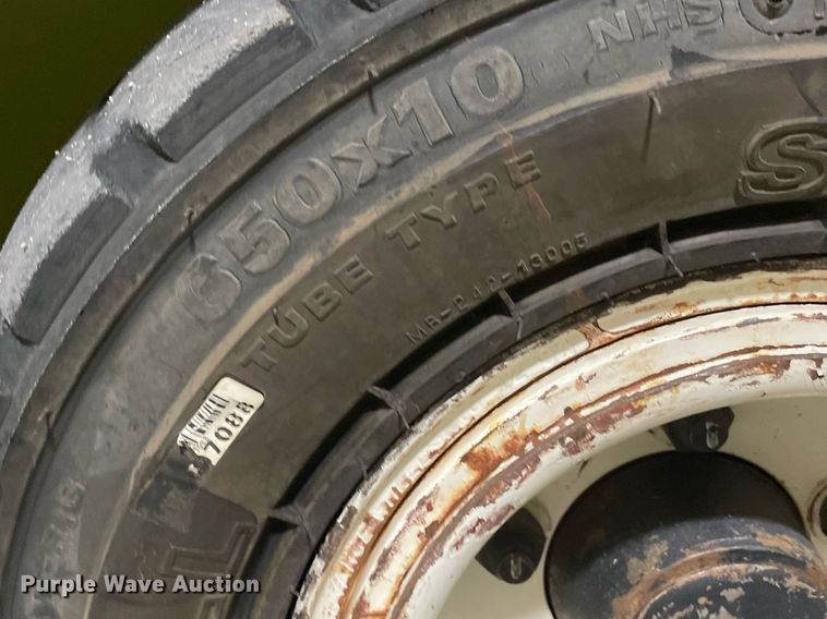 image for item MY9126 Clark CGP30  forklift