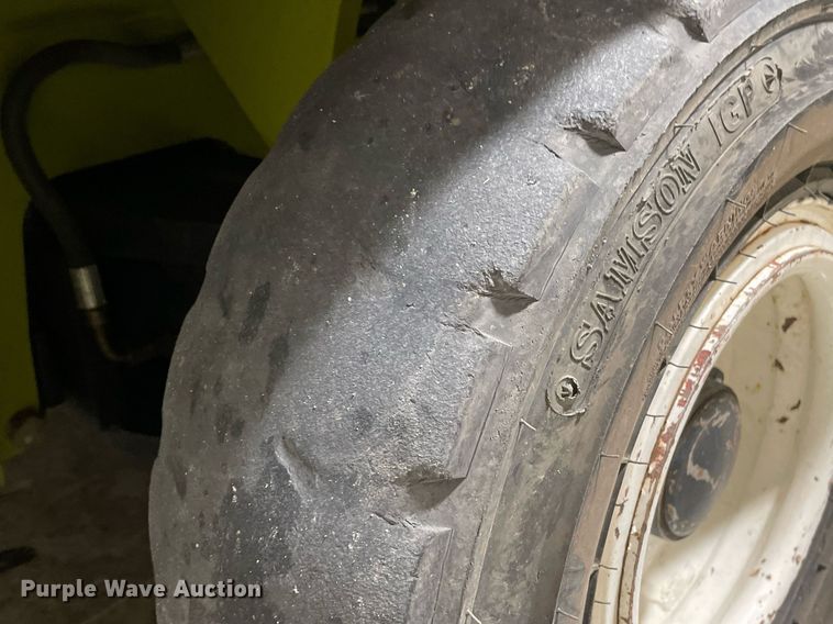 image for item MY9126 Clark CGP30  forklift