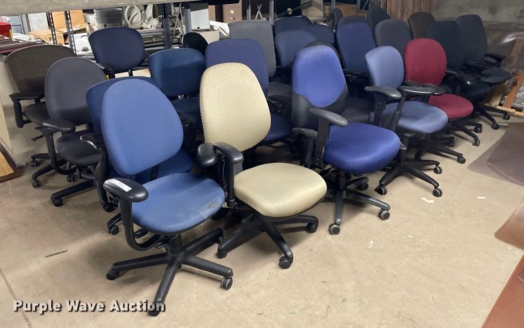 image for item MY9251 Approximately 27 chairs