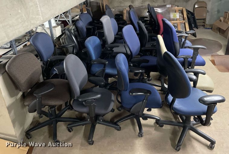 image for item MY9251 Approximately 27 chairs