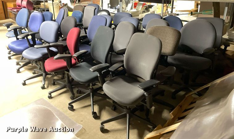 image for item MY9251 Approximately 27 chairs