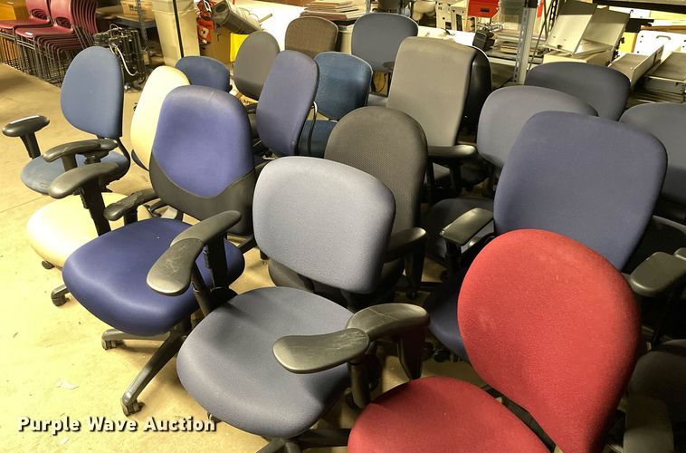 image for item MY9251 Approximately 27 chairs