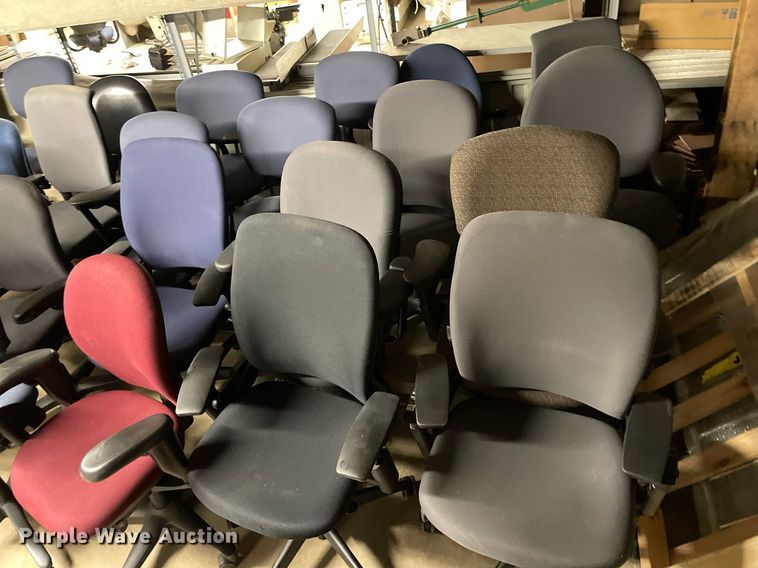 image for item MY9251 Approximately 27 chairs