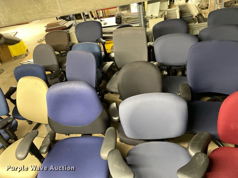 image for item MY9251 Approximately 27 chairs
