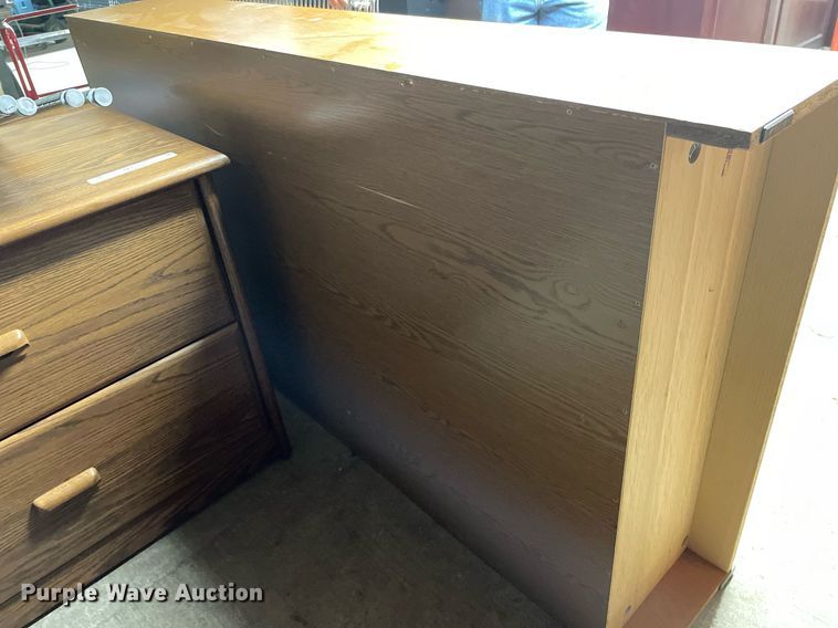 image for item MY9261 Wood bookcase