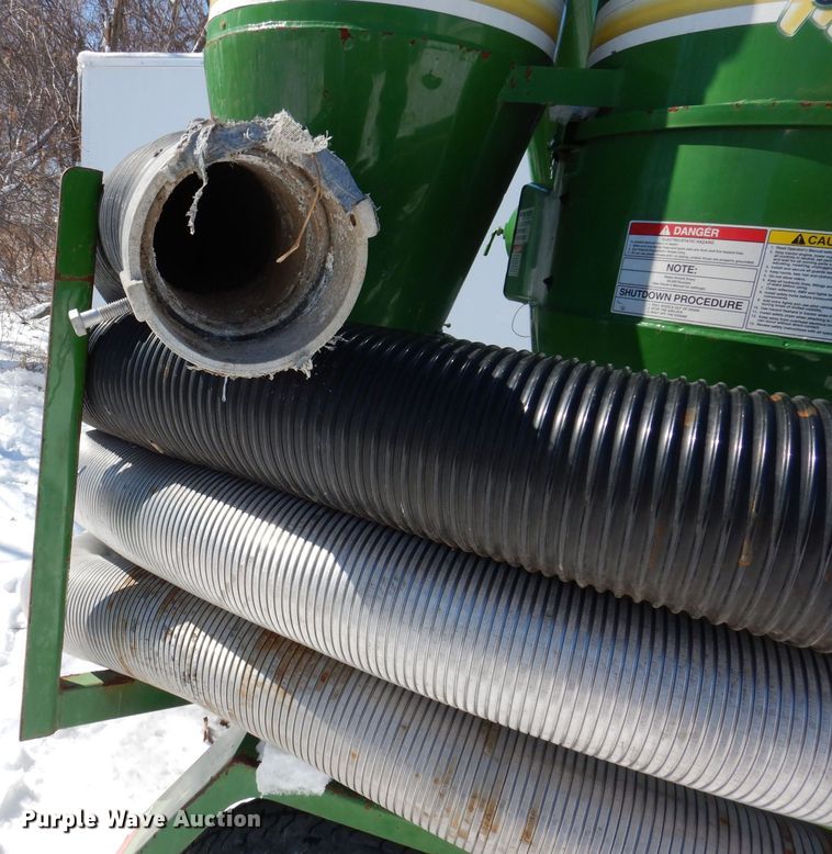 image for item DK5176 2011 Walinga 6614  grain vacuum